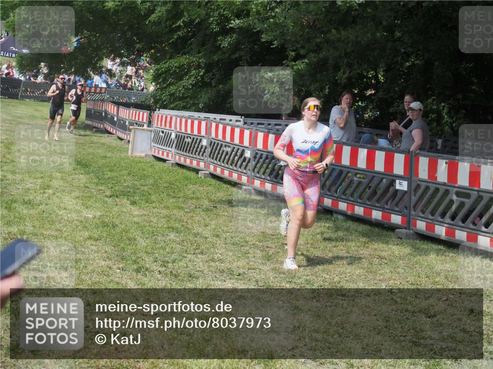 21.06.2025 - 27. Vierlanden-Triathlon KatJ http://msf.ph/oto/8037973 15.06.2025 11:31:09 Schwimmen  meine-sportfotos.de