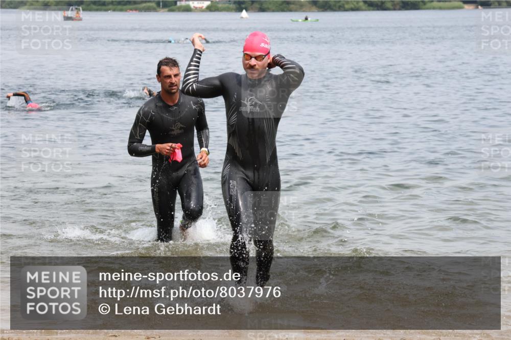 21.06.2025 - 27. Vierlanden-Triathlon Lena Gebhardt http://msf.ph/oto/8037976 15.06.2025 12:08:57 Schwimmen 1032, 1033, 1035, 1036, 1037, 1038 meine-sportfotos.de