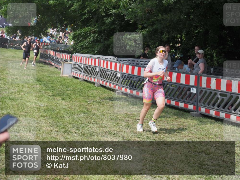 21.06.2025 - 27. Vierlanden-Triathlon KatJ http://msf.ph/oto/8037980 15.06.2025 11:31:09 Schwimmen  meine-sportfotos.de