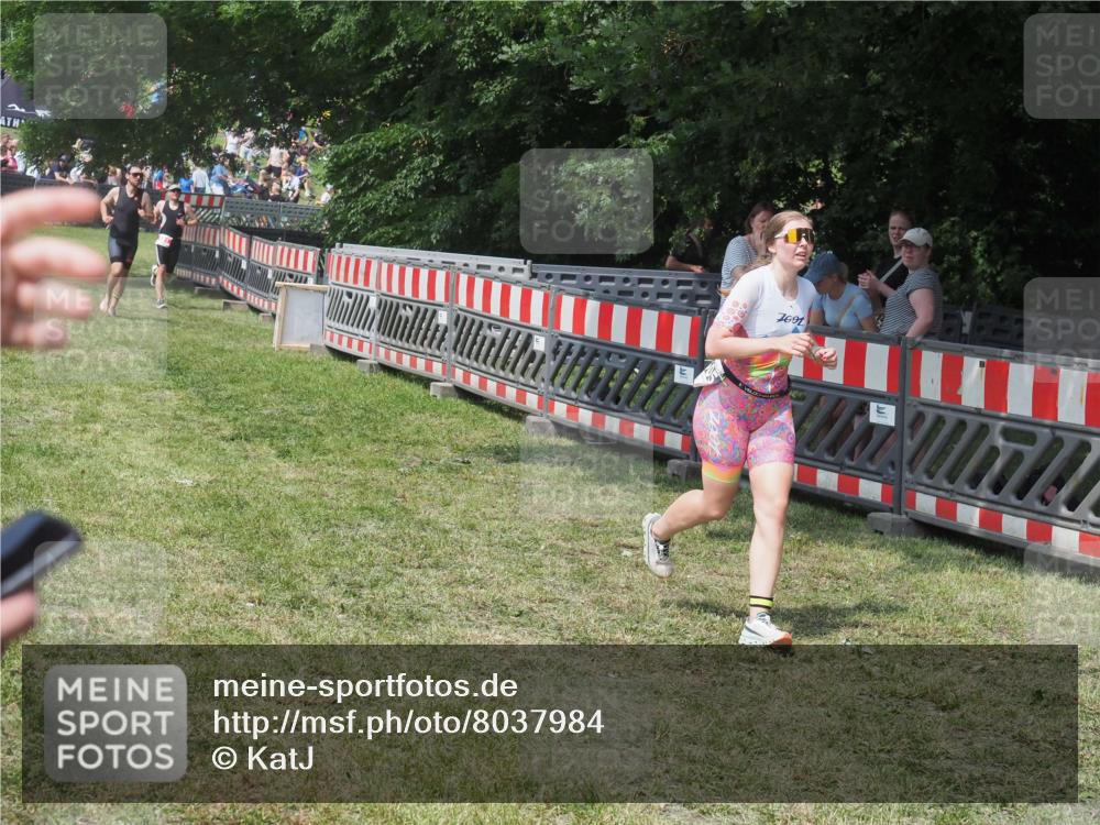 21.06.2025 - 27. Vierlanden-Triathlon KatJ http://msf.ph/oto/8037984 15.06.2025 11:31:09 Schwimmen  meine-sportfotos.de