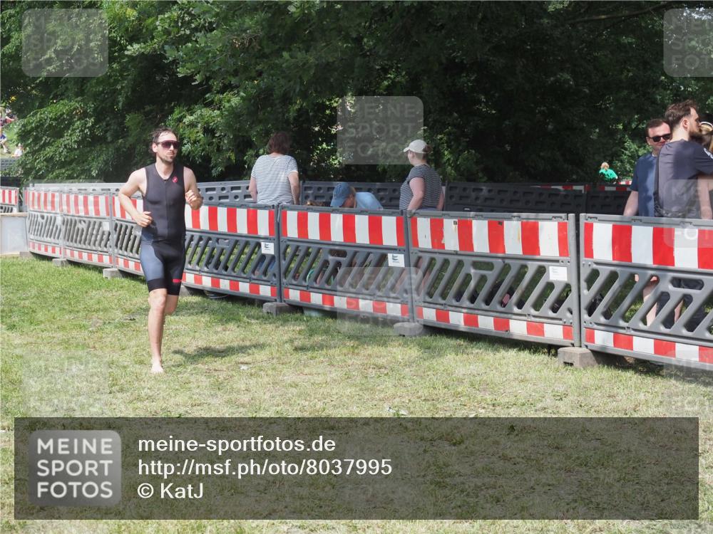 21.06.2025 - 27. Vierlanden-Triathlon KatJ http://msf.ph/oto/8037995 15.06.2025 11:31:14 Schwimmen  meine-sportfotos.de