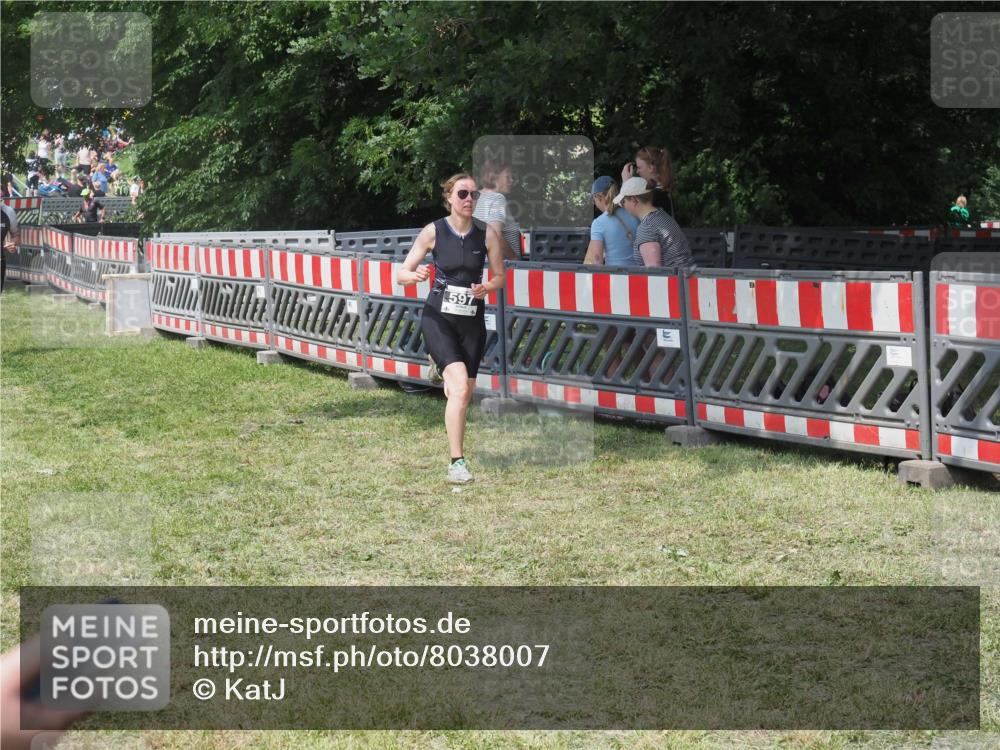 21.06.2025 - 27. Vierlanden-Triathlon KatJ http://msf.ph/oto/8038007 15.06.2025 11:31:20 Schwimmen  meine-sportfotos.de