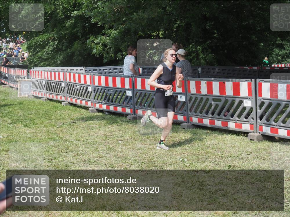 21.06.2025 - 27. Vierlanden-Triathlon KatJ http://msf.ph/oto/8038020 15.06.2025 11:31:20 Schwimmen  meine-sportfotos.de