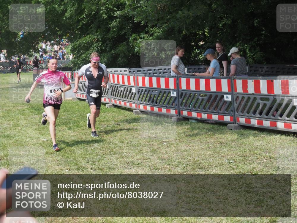 21.06.2025 - 27. Vierlanden-Triathlon KatJ http://msf.ph/oto/8038027 15.06.2025 11:31:22 Schwimmen  meine-sportfotos.de