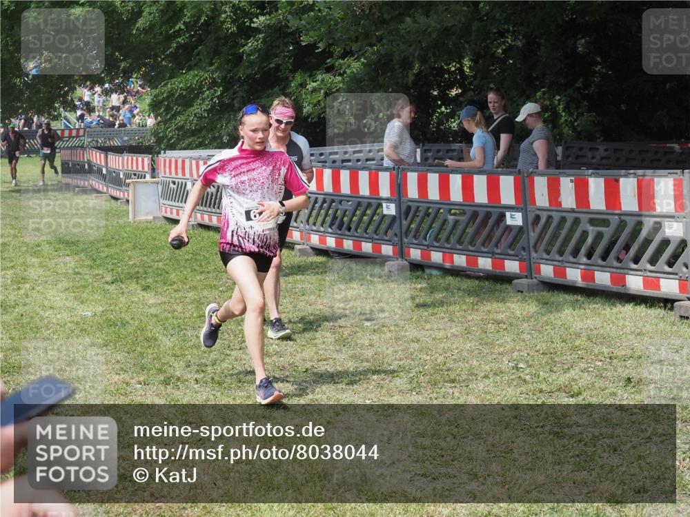 21.06.2025 - 27. Vierlanden-Triathlon KatJ http://msf.ph/oto/8038044 15.06.2025 11:31:23 Schwimmen  meine-sportfotos.de