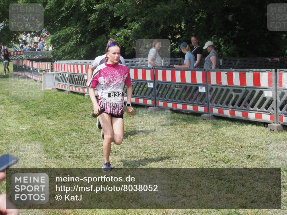 21.06.2025 - 27. Vierlanden-Triathlon KatJ http://msf.ph/oto/8038052 15.06.2025 11:31:23 Schwimmen  meine-sportfotos.de
