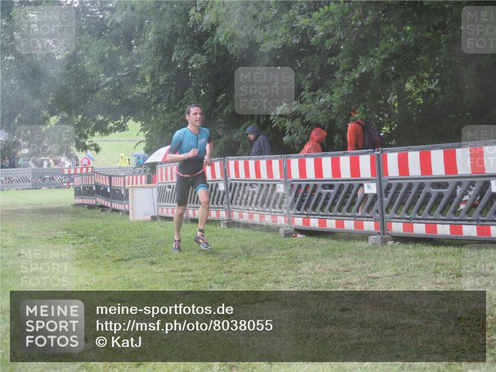 21.06.2025 - 27. Vierlanden-Triathlon KatJ http://msf.ph/oto/8038055 15.06.2025 14:20:01 Ziel 1310 meine-sportfotos.de