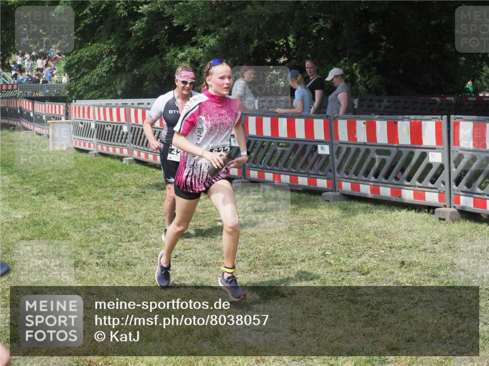 21.06.2025 - 27. Vierlanden-Triathlon KatJ http://msf.ph/oto/8038057 15.06.2025 11:31:23 Schwimmen  meine-sportfotos.de