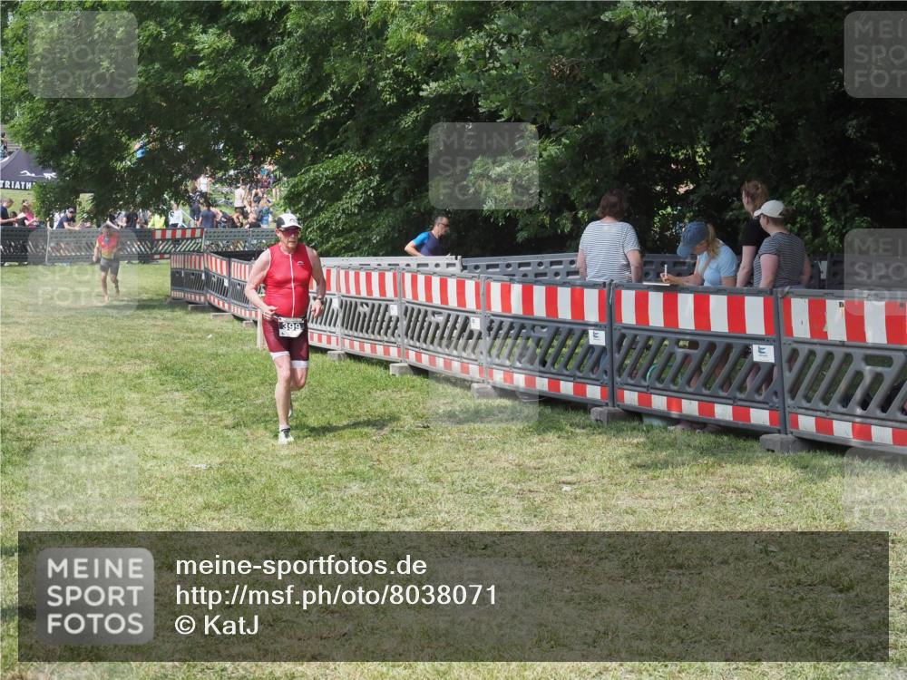 21.06.2025 - 27. Vierlanden-Triathlon KatJ http://msf.ph/oto/8038071 15.06.2025 11:31:53 Schwimmen  meine-sportfotos.de