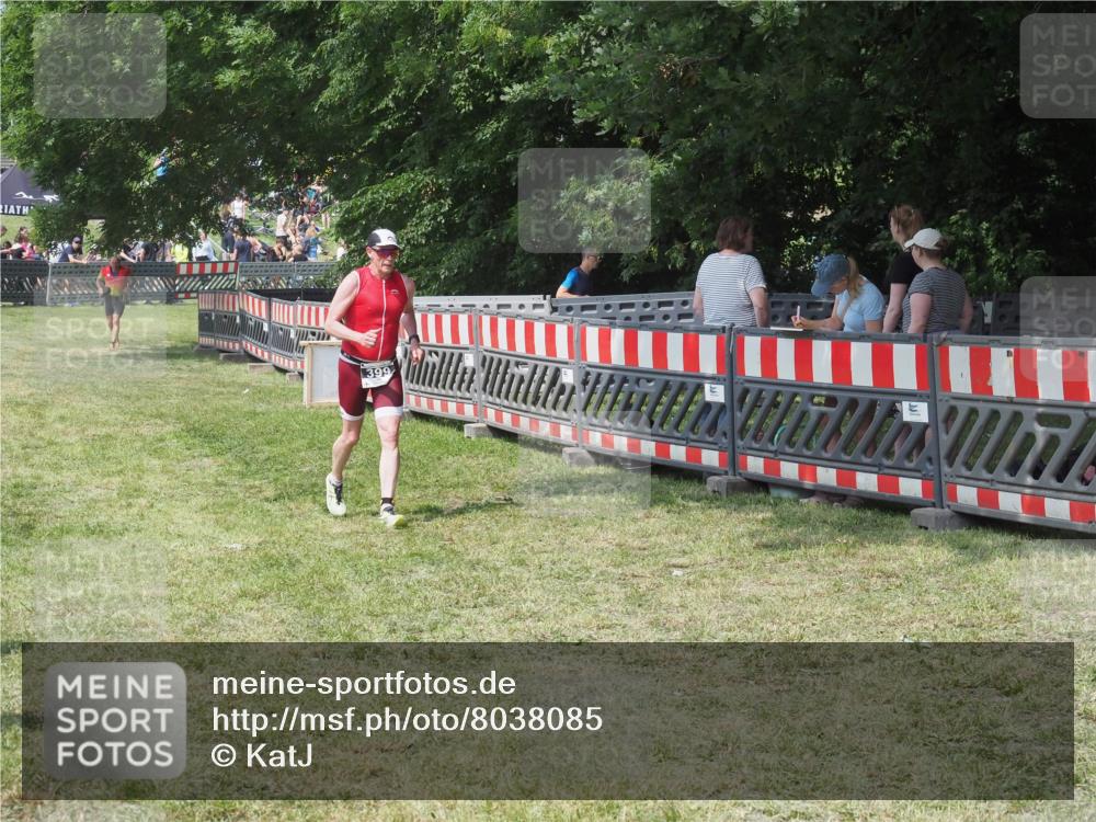 21.06.2025 - 27. Vierlanden-Triathlon KatJ http://msf.ph/oto/8038085 15.06.2025 11:31:54 Schwimmen  meine-sportfotos.de