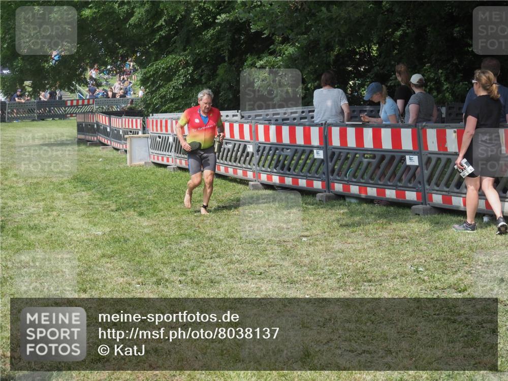 21.06.2025 - 27. Vierlanden-Triathlon KatJ http://msf.ph/oto/8038137 15.06.2025 11:32:03 Schwimmen  meine-sportfotos.de