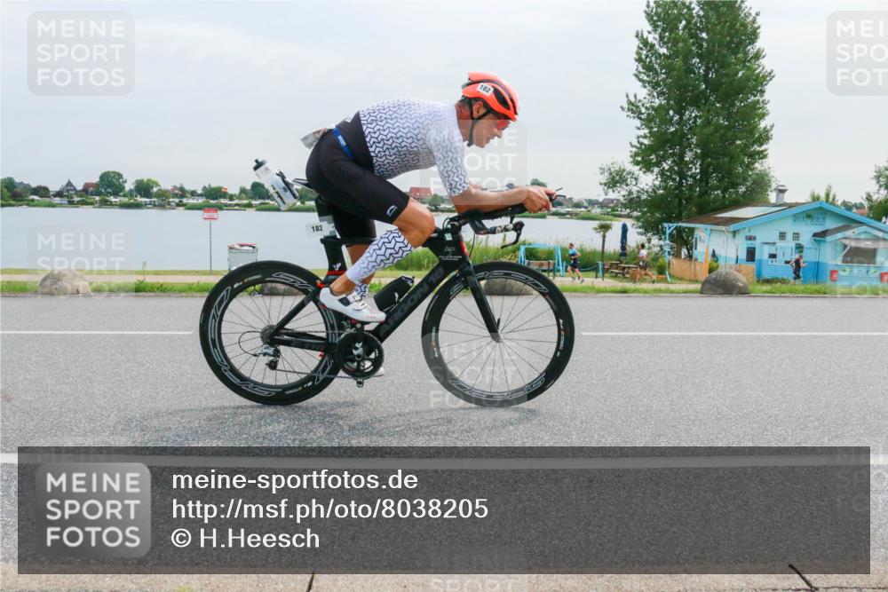 15.06.2025 - 27. Vierlanden-Triathlon H.Heesch http://msf.ph/oto/8038205 15.06.2025 10:56:07 Radfahren 182, 590 meine-sportfotos.de