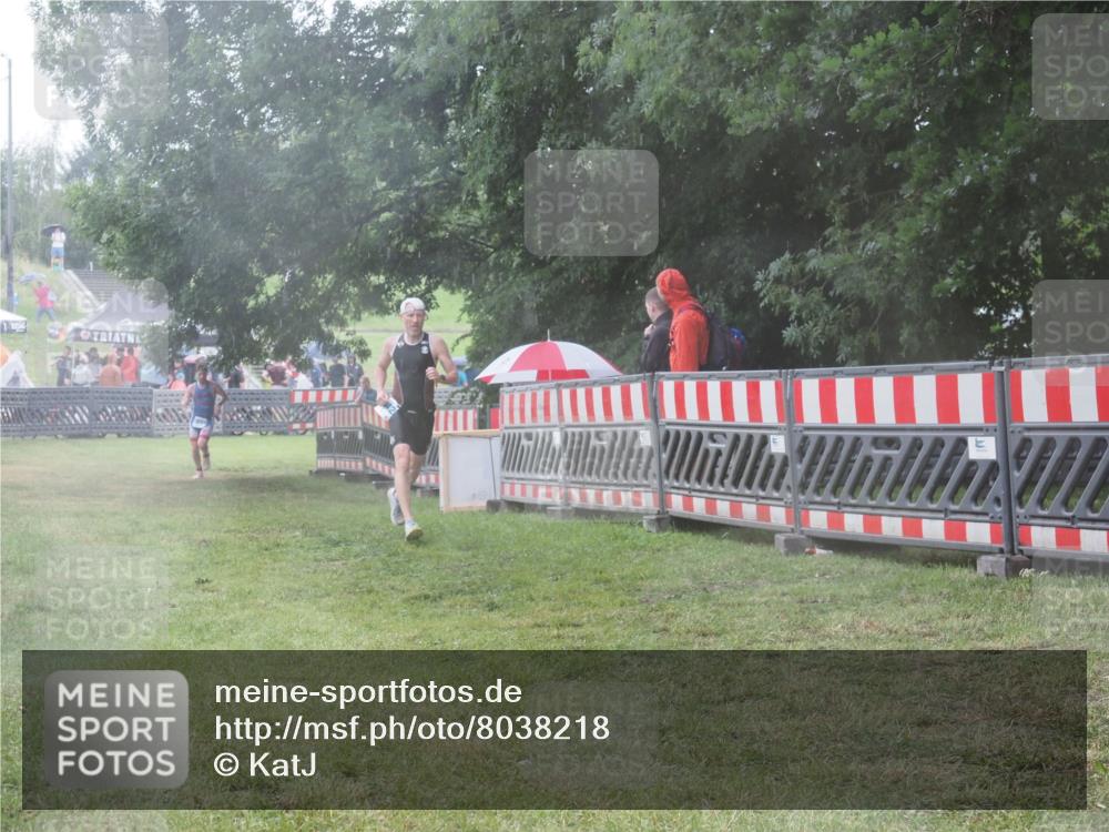 21.06.2025 - 27. Vierlanden-Triathlon KatJ http://msf.ph/oto/8038218 15.06.2025 14:20:25 Ziel 1242, 1285 meine-sportfotos.de