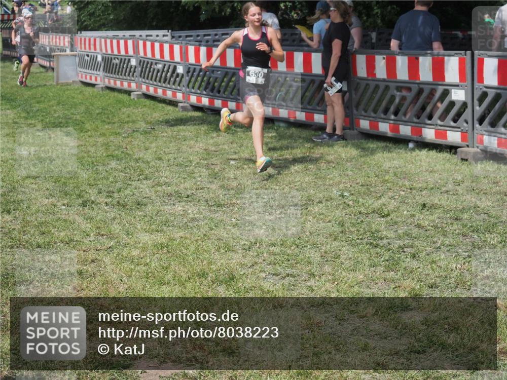 21.06.2025 - 27. Vierlanden-Triathlon KatJ http://msf.ph/oto/8038223 15.06.2025 11:32:10 Schwimmen  meine-sportfotos.de