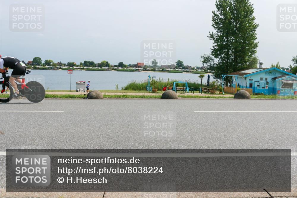 21.06.2025 - 27. Vierlanden-Triathlon H.Heesch http://msf.ph/oto/8038224 15.06.2025 11:48:33 Radfahren 223, 781, 816, 866 meine-sportfotos.de