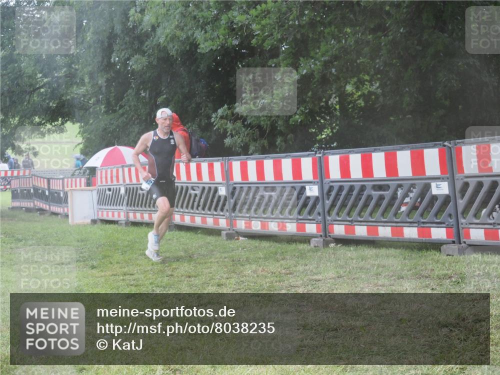 21.06.2025 - 27. Vierlanden-Triathlon KatJ http://msf.ph/oto/8038235 15.06.2025 14:20:26 Ziel 1242, 1285 meine-sportfotos.de