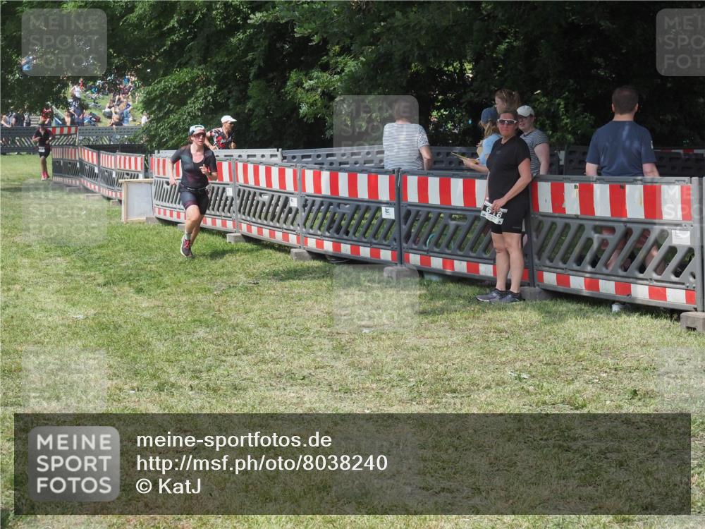 21.06.2025 - 27. Vierlanden-Triathlon KatJ http://msf.ph/oto/8038240 15.06.2025 11:32:12 Schwimmen  meine-sportfotos.de