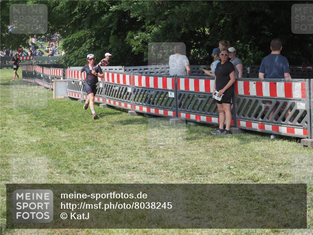 21.06.2025 - 27. Vierlanden-Triathlon KatJ http://msf.ph/oto/8038245 15.06.2025 11:32:12 Schwimmen  meine-sportfotos.de