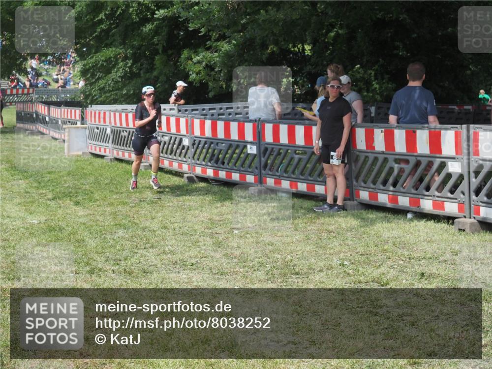 21.06.2025 - 27. Vierlanden-Triathlon KatJ http://msf.ph/oto/8038252 15.06.2025 11:32:12 Schwimmen  meine-sportfotos.de