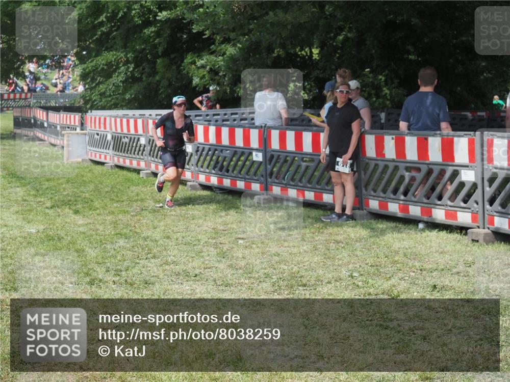 21.06.2025 - 27. Vierlanden-Triathlon KatJ http://msf.ph/oto/8038259 15.06.2025 11:32:12 Schwimmen  meine-sportfotos.de