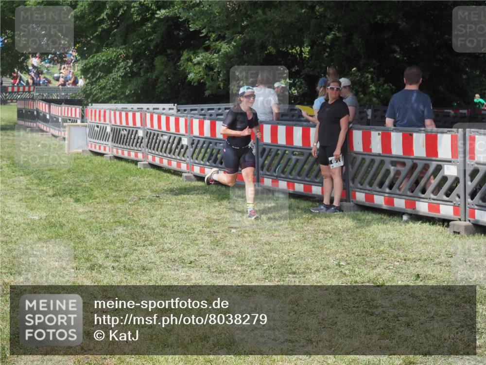 21.06.2025 - 27. Vierlanden-Triathlon KatJ http://msf.ph/oto/8038279 15.06.2025 11:32:13 Schwimmen  meine-sportfotos.de