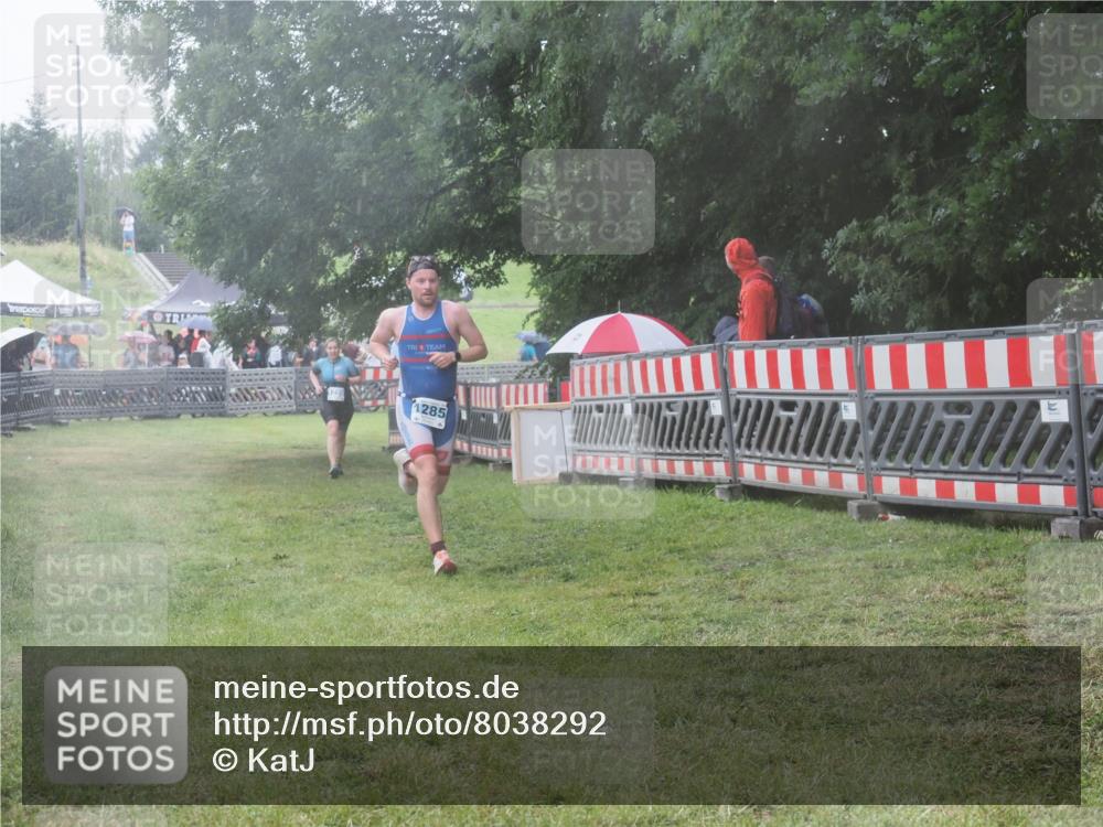 21.06.2025 - 27. Vierlanden-Triathlon KatJ http://msf.ph/oto/8038292 15.06.2025 14:20:30 Ziel 1225, 1242, 1285 meine-sportfotos.de