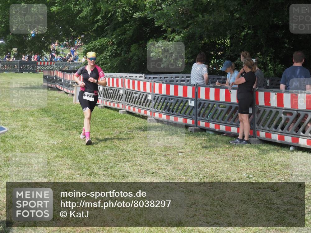 21.06.2025 - 27. Vierlanden-Triathlon KatJ http://msf.ph/oto/8038297 15.06.2025 11:32:21 Schwimmen  meine-sportfotos.de