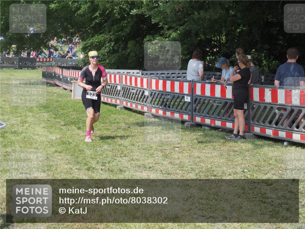 21.06.2025 - 27. Vierlanden-Triathlon KatJ http://msf.ph/oto/8038302 15.06.2025 11:32:21 Schwimmen  meine-sportfotos.de