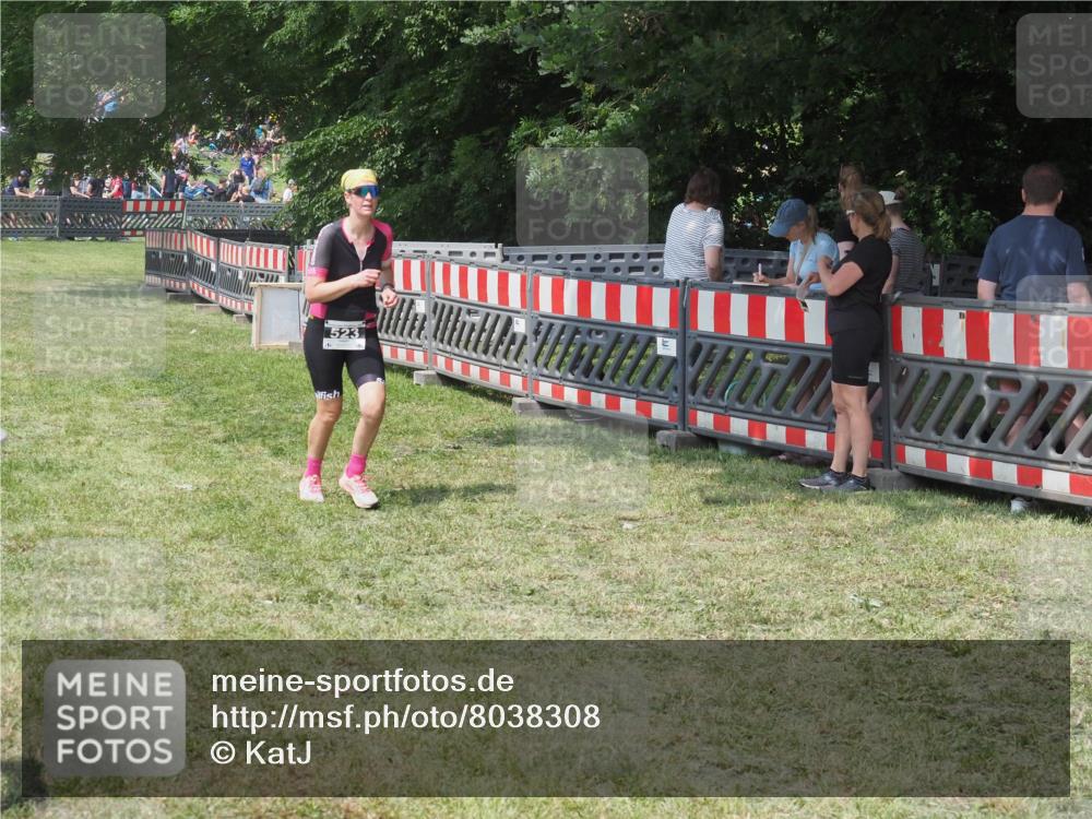 21.06.2025 - 27. Vierlanden-Triathlon KatJ http://msf.ph/oto/8038308 15.06.2025 11:32:21 Schwimmen  meine-sportfotos.de