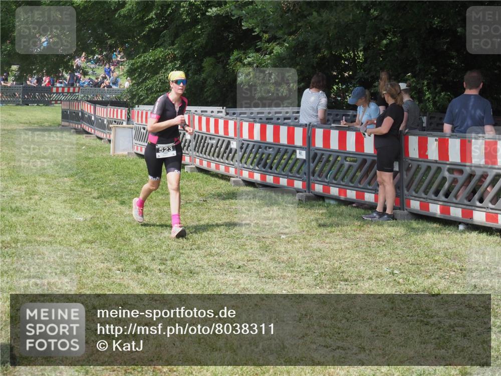 21.06.2025 - 27. Vierlanden-Triathlon KatJ http://msf.ph/oto/8038311 15.06.2025 11:32:21 Schwimmen  meine-sportfotos.de