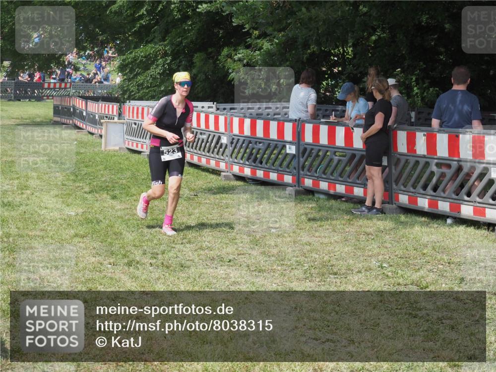 21.06.2025 - 27. Vierlanden-Triathlon KatJ http://msf.ph/oto/8038315 15.06.2025 11:32:21 Schwimmen  meine-sportfotos.de