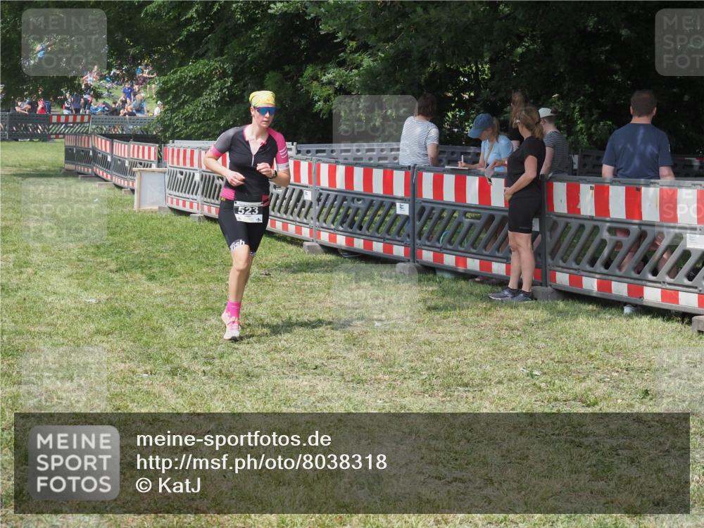 21.06.2025 - 27. Vierlanden-Triathlon KatJ http://msf.ph/oto/8038318 15.06.2025 11:32:21 Schwimmen  meine-sportfotos.de