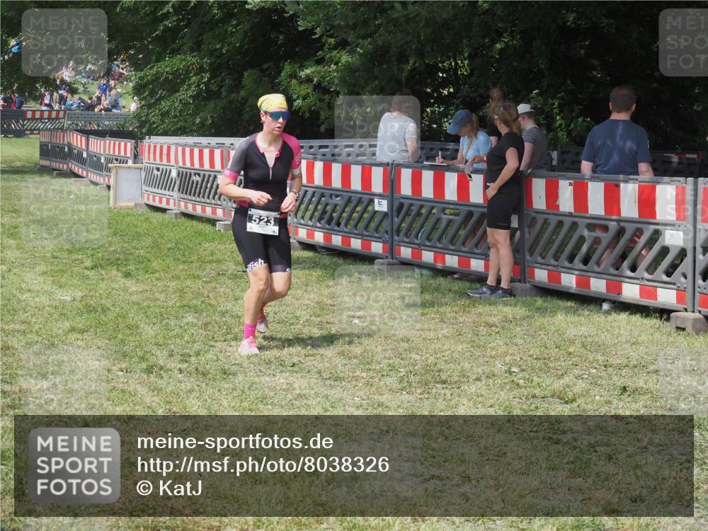 21.06.2025 - 27. Vierlanden-Triathlon KatJ http://msf.ph/oto/8038326 15.06.2025 11:32:22 Schwimmen  meine-sportfotos.de