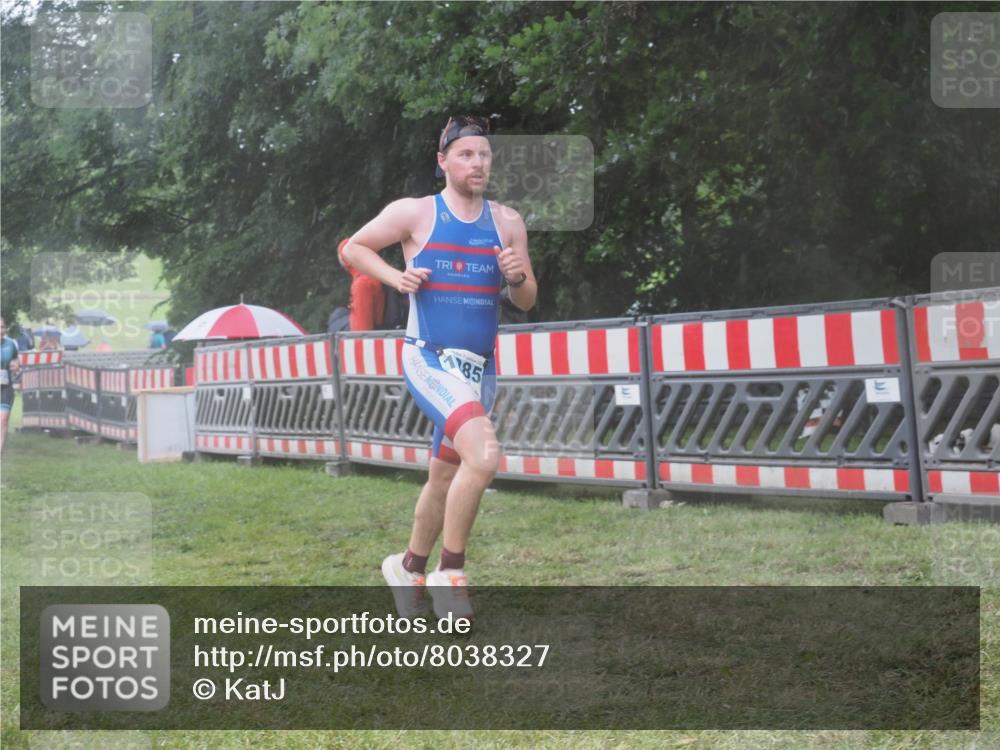 21.06.2025 - 27. Vierlanden-Triathlon KatJ http://msf.ph/oto/8038327 15.06.2025 14:20:31 Ziel 1225, 1285 meine-sportfotos.de