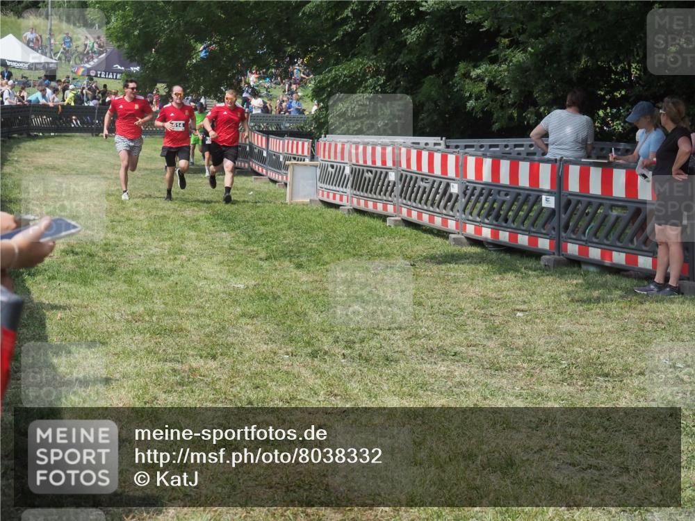 21.06.2025 - 27. Vierlanden-Triathlon KatJ http://msf.ph/oto/8038332 15.06.2025 11:32:35 Schwimmen  meine-sportfotos.de