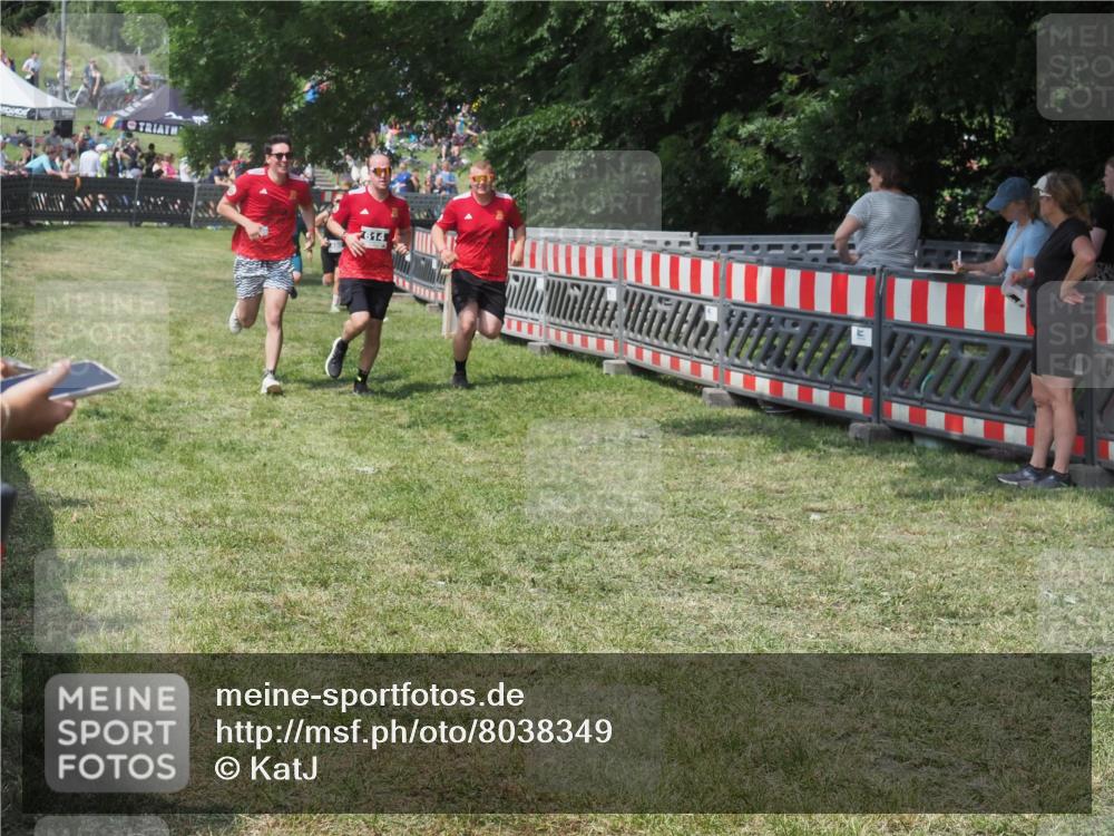 21.06.2025 - 27. Vierlanden-Triathlon KatJ http://msf.ph/oto/8038349 15.06.2025 11:32:36 Schwimmen  meine-sportfotos.de
