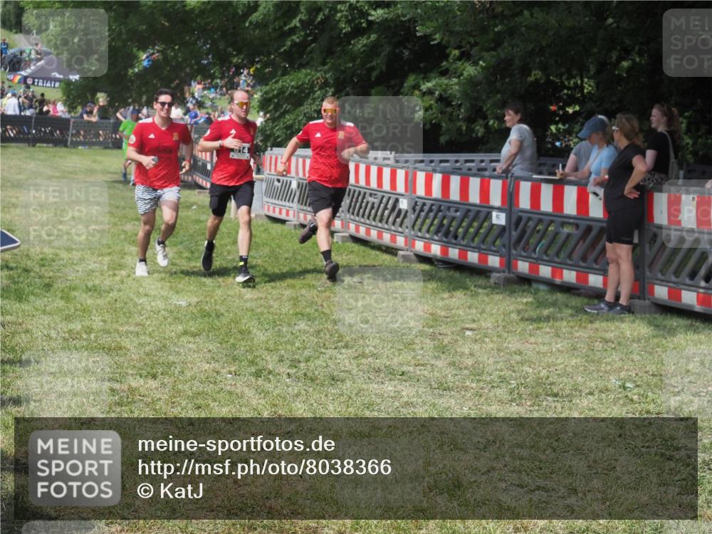 21.06.2025 - 27. Vierlanden-Triathlon KatJ http://msf.ph/oto/8038366 15.06.2025 11:32:37 Schwimmen  meine-sportfotos.de