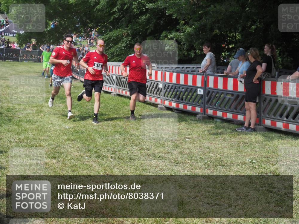 21.06.2025 - 27. Vierlanden-Triathlon KatJ http://msf.ph/oto/8038371 15.06.2025 11:32:37 Schwimmen  meine-sportfotos.de