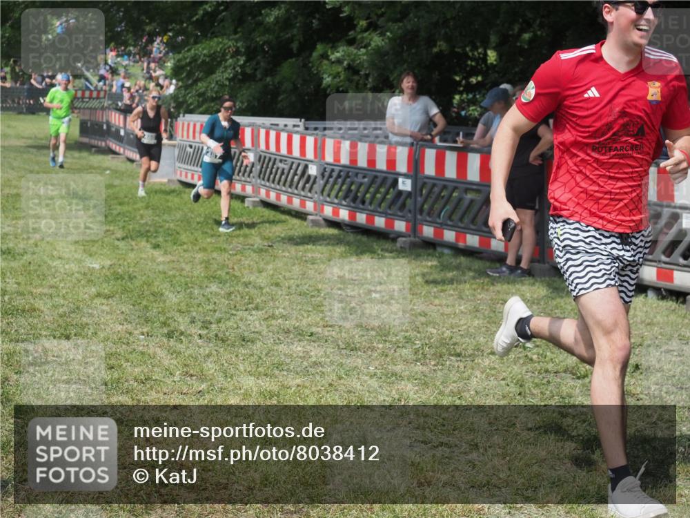 21.06.2025 - 27. Vierlanden-Triathlon KatJ http://msf.ph/oto/8038412 15.06.2025 11:32:39 Schwimmen  meine-sportfotos.de