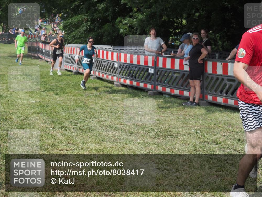21.06.2025 - 27. Vierlanden-Triathlon KatJ http://msf.ph/oto/8038417 15.06.2025 11:32:39 Schwimmen  meine-sportfotos.de