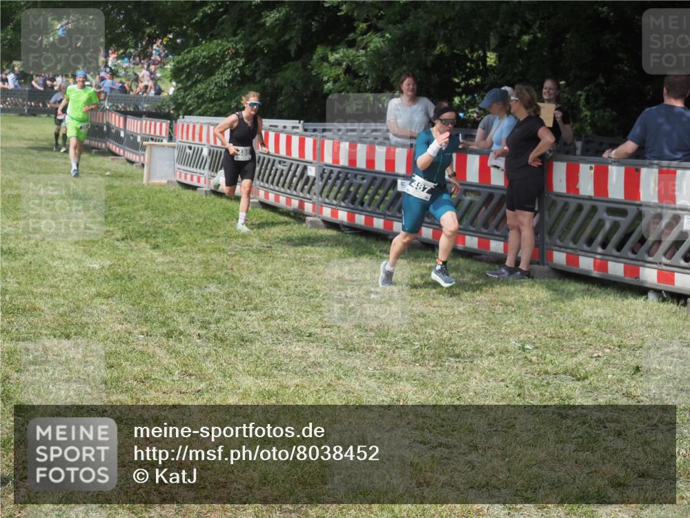 21.06.2025 - 27. Vierlanden-Triathlon KatJ http://msf.ph/oto/8038452 15.06.2025 11:32:40 Schwimmen  meine-sportfotos.de