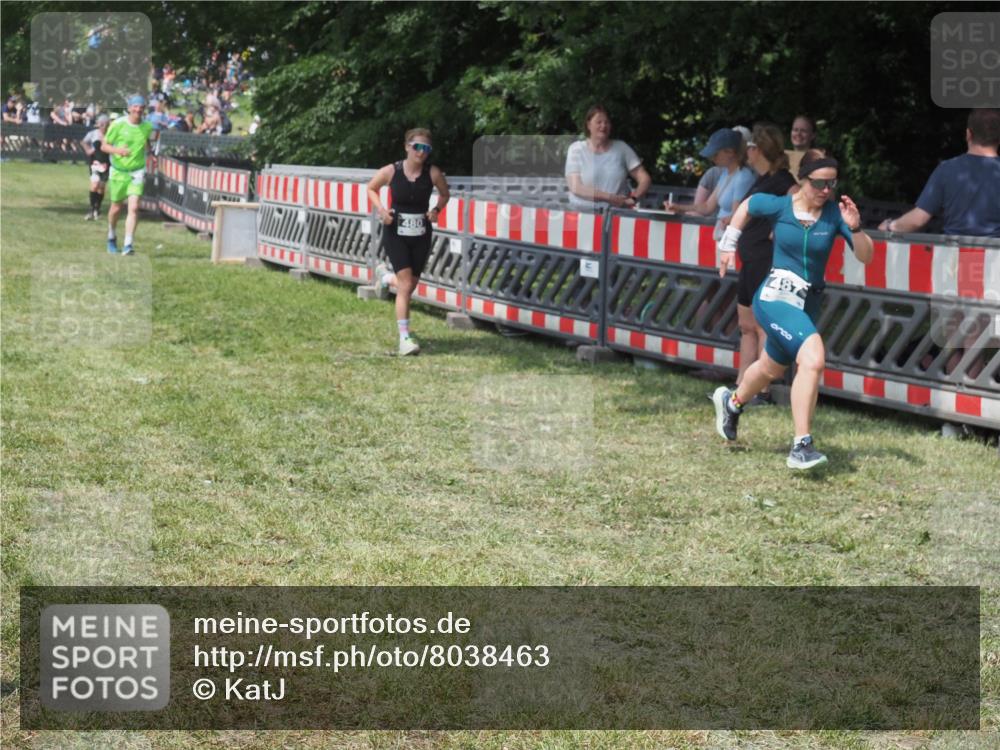 21.06.2025 - 27. Vierlanden-Triathlon KatJ http://msf.ph/oto/8038463 15.06.2025 11:32:40 Schwimmen  meine-sportfotos.de