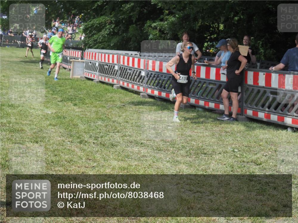 21.06.2025 - 27. Vierlanden-Triathlon KatJ http://msf.ph/oto/8038468 15.06.2025 11:32:41 Schwimmen  meine-sportfotos.de