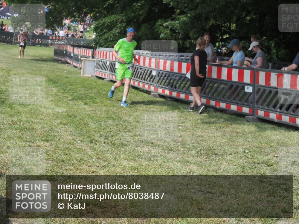 21.06.2025 - 27. Vierlanden-Triathlon KatJ http://msf.ph/oto/8038487 15.06.2025 11:32:43 Schwimmen  meine-sportfotos.de