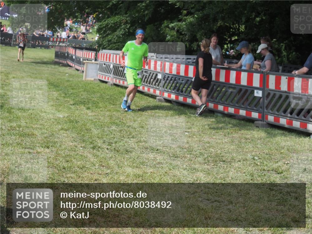 21.06.2025 - 27. Vierlanden-Triathlon KatJ http://msf.ph/oto/8038492 15.06.2025 11:32:43 Schwimmen  meine-sportfotos.de