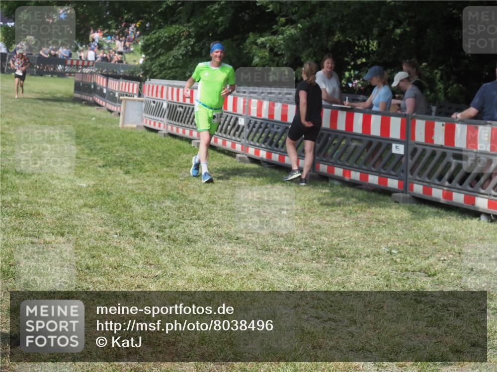 21.06.2025 - 27. Vierlanden-Triathlon KatJ http://msf.ph/oto/8038496 15.06.2025 11:32:43 Schwimmen  meine-sportfotos.de