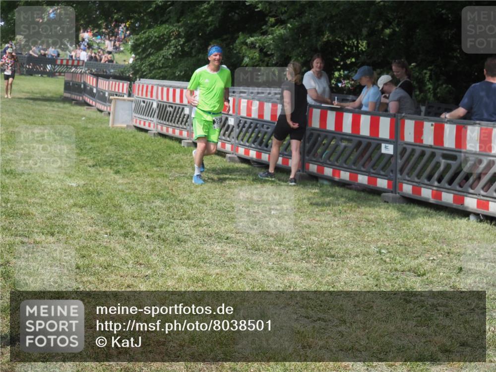 21.06.2025 - 27. Vierlanden-Triathlon KatJ http://msf.ph/oto/8038501 15.06.2025 11:32:43 Schwimmen  meine-sportfotos.de