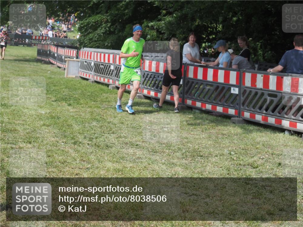 21.06.2025 - 27. Vierlanden-Triathlon KatJ http://msf.ph/oto/8038506 15.06.2025 11:32:43 Schwimmen  meine-sportfotos.de