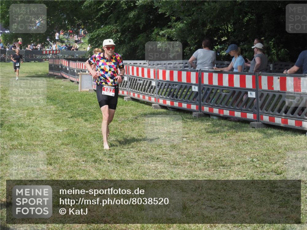 21.06.2025 - 27. Vierlanden-Triathlon KatJ http://msf.ph/oto/8038520 15.06.2025 11:32:51 Schwimmen  meine-sportfotos.de