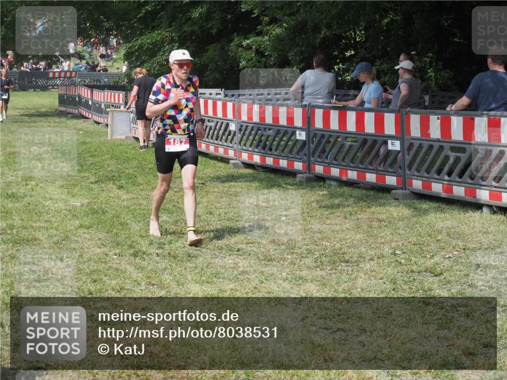 21.06.2025 - 27. Vierlanden-Triathlon KatJ http://msf.ph/oto/8038531 15.06.2025 11:32:51 Schwimmen  meine-sportfotos.de